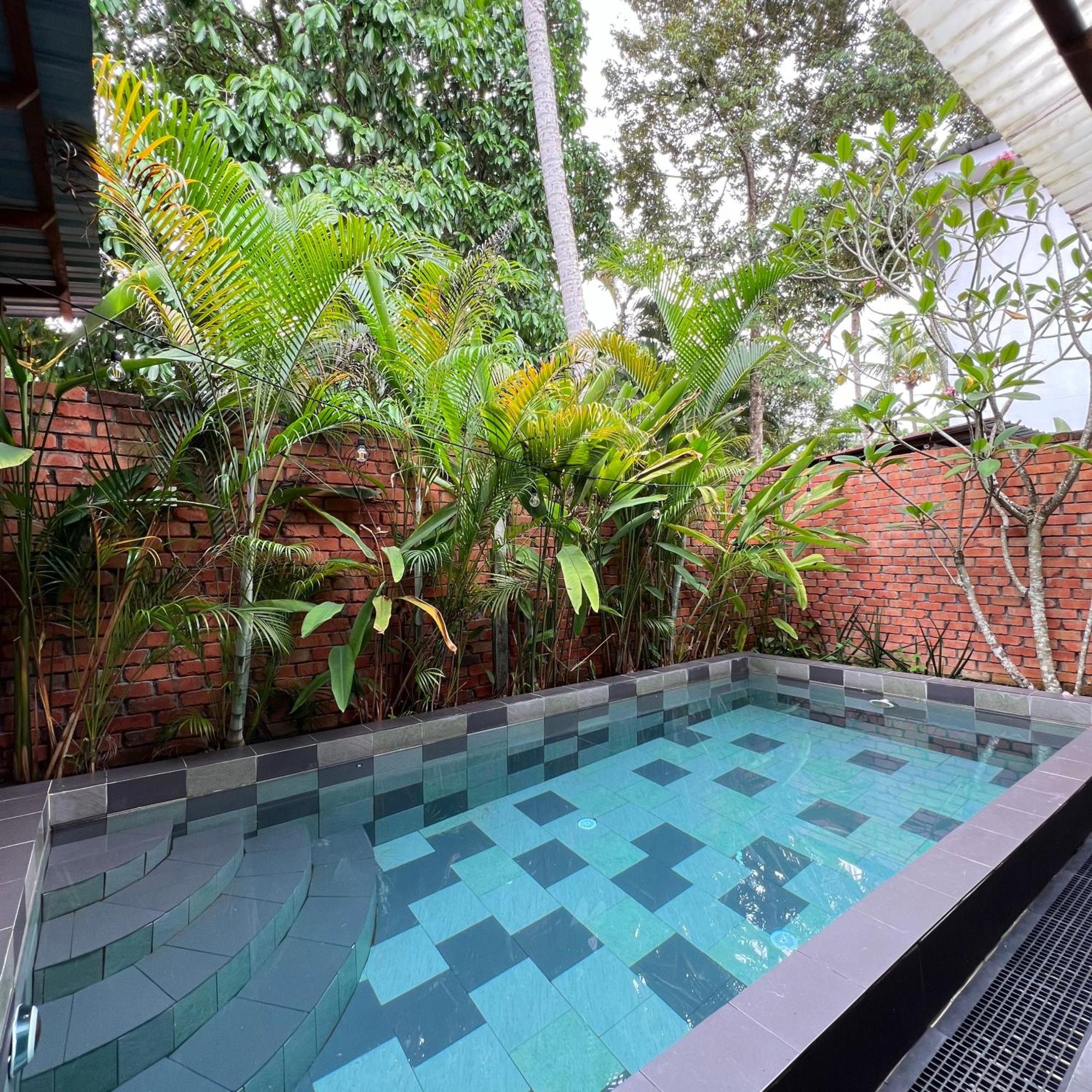 Kutum'S Wooden House - Private Pool, Breakfast & Cafe Villa Langkawi ภายนอก รูปภาพ